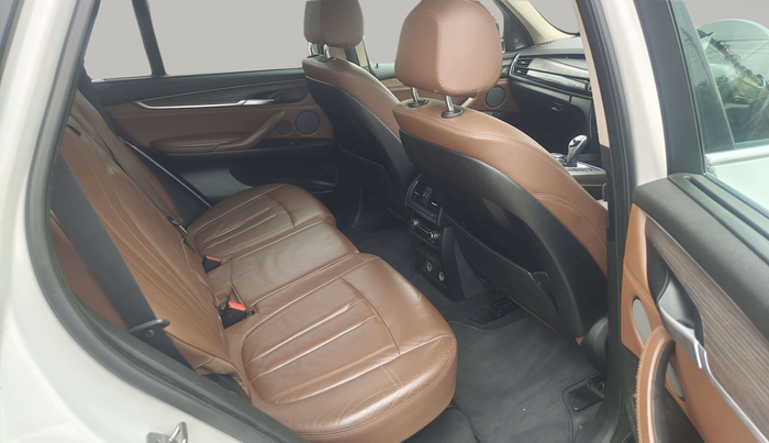 2016 BMW X5 XDRIVE30D DESIGN PURE 5 STR, Diesel, Automatic, 84,721 km, Right Side Rear Door Cabin