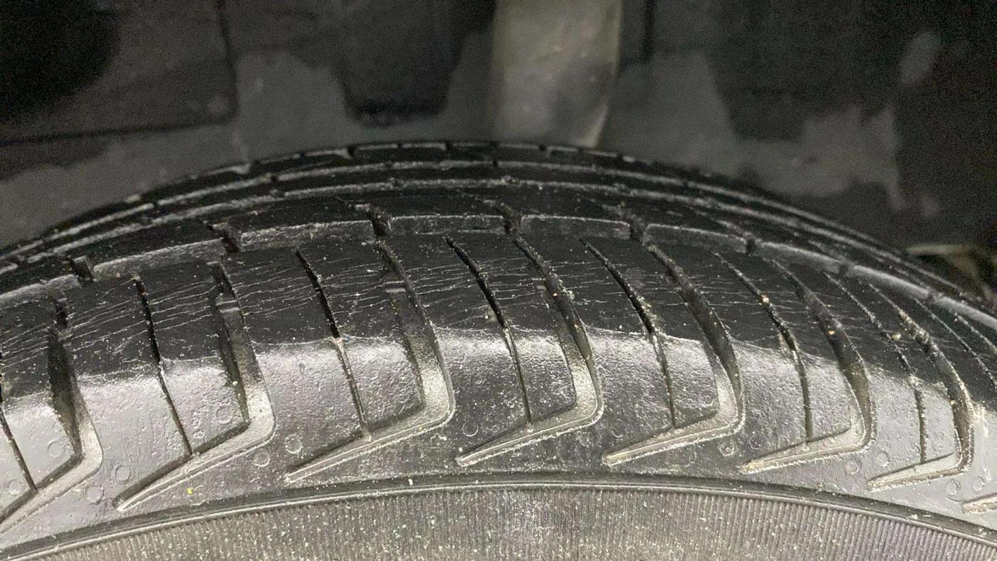 2018 Datsun Redi Go S, Petrol, Manual, 56,538 km, Left Rear Tyre Tread