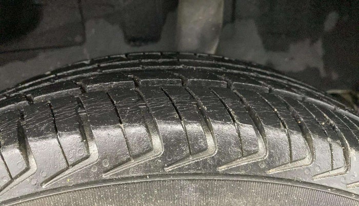 2018 Datsun Redi Go S, Petrol, Manual, 56,500 km, Left Rear Tyre Tread