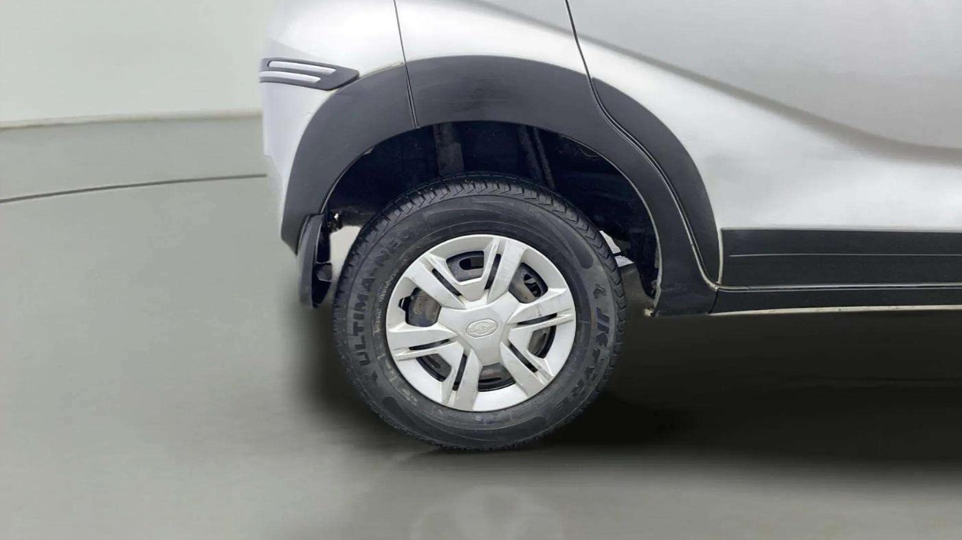 2018 Datsun Redi Go S, Petrol, Manual, 56,538 km, Right Rear Wheel