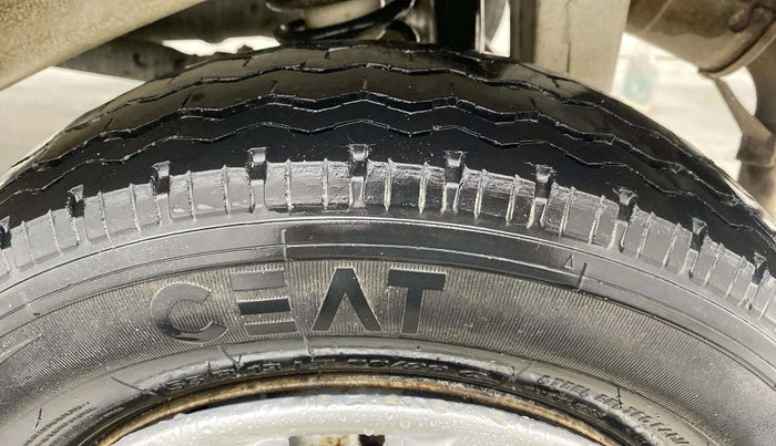 2021 Maruti Eeco 5 STR WITH A/C+HTR, Petrol, Manual, 26,340 km, Left Rear Tyre Tread