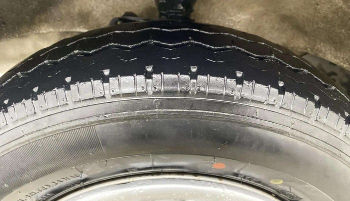 2021 Maruti Eeco 5 STR WITH A/C+HTR, Petrol, Manual, 26,340 km, Left Front Tyre Tread