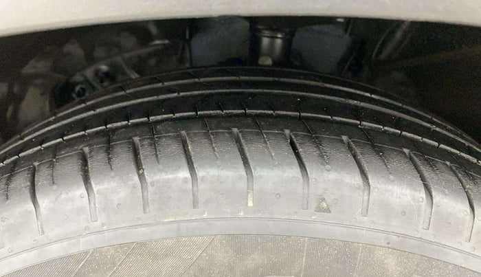 2019 Nissan Kicks XV DIESEL, Diesel, Manual, 99,772 km, Left Front Tyre Tread