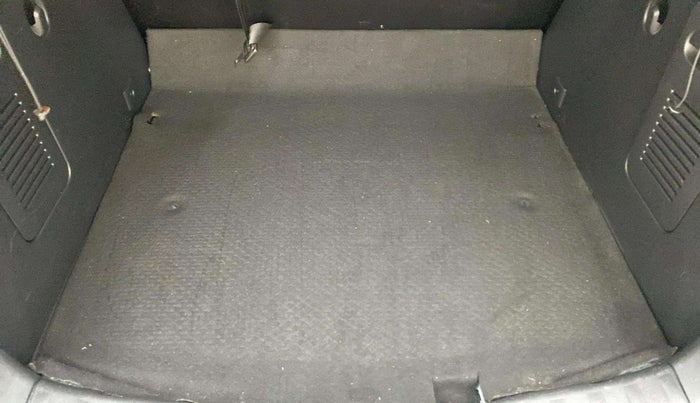 2019 Nissan Kicks XV DIESEL, Diesel, Manual, 99,772 km, Boot Inside
