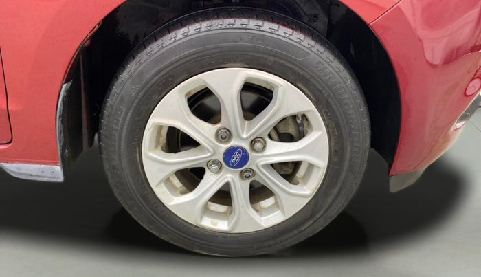 2015 Ford Figo Aspire TITANIUM 1.5 PETROL AT, Petrol, Automatic, 25,361 km, Right Front Wheel
