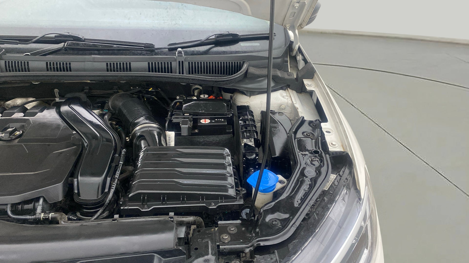 10670547764-7a7faf53bce74a229cbdd674d03541ca-Interior-10