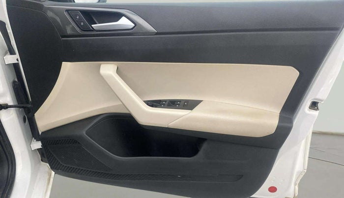2023 Volkswagen VIRTUS  GT Plus 1.5 MT , Petrol, Manual, 40,772 km, Driver Side Door Panels Control