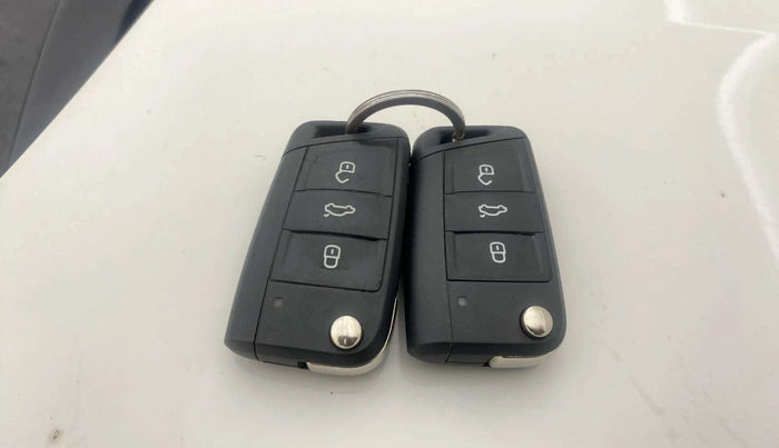 2023 Volkswagen VIRTUS  GT Plus 1.5 MT , Petrol, Manual, 40,772 km, Key Close Up