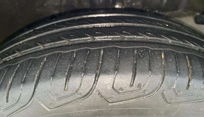 2017 Honda Jazz 1.2L I-VTEC V AT, Petrol, Automatic, 61,604 km, Right Front Tyre Tread