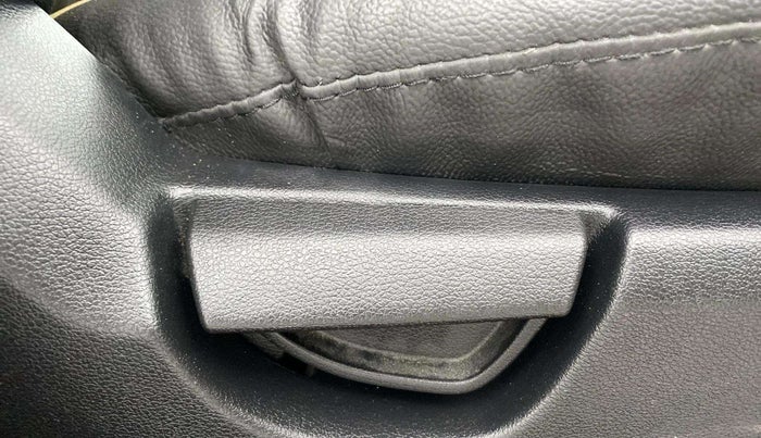 2021 Hyundai NEW SANTRO SPORTZ MT, Petrol, Manual, 28,422 km, Driver Side Adjustment Panel