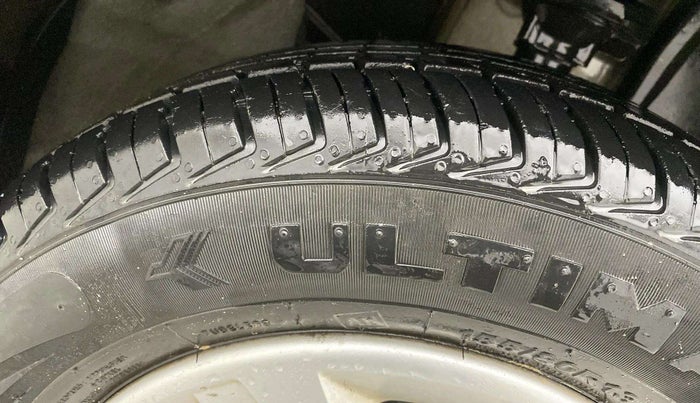 2016 Renault Kwid RXT 0.8, Petrol, Manual, 27,681 km, Right Front Tyre Tread