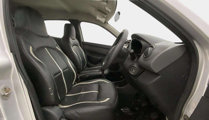 2016 Renault Kwid RXT 0.8, Petrol, Manual, 27,681 km, Right Side Front Door Cabin