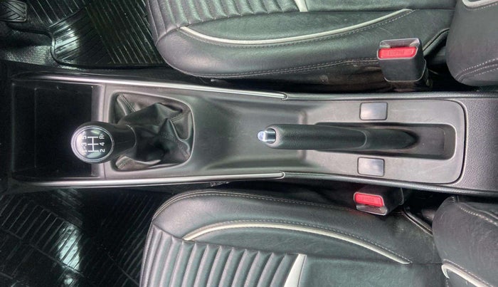 2019 Maruti Baleno DELTA PETROL 1.2, Petrol, Manual, 32,420 km, Gear Lever