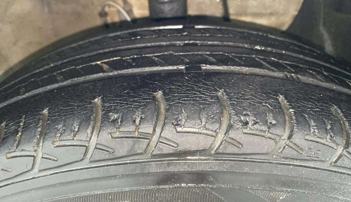 2018 Hyundai Elite i20 ASTA 1.2, Petrol, Manual, 34,900 km, Right Front Tyre Tread