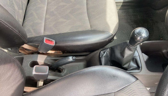 2013 Hyundai Eon ERA +, Petrol, Manual, 49,383 km, Gear Lever