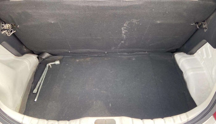 2013 Hyundai Eon ERA +, Petrol, Manual, 49,383 km, Boot Inside
