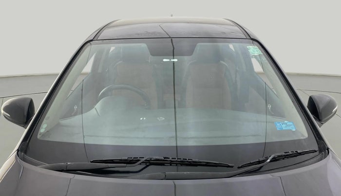 2019 Hyundai Verna 1.4 EX PETROL, CNG, Manual, 1,17,857 km, Front Windshield