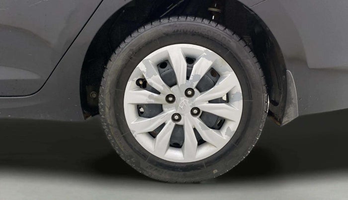 2019 Hyundai Verna 1.4 EX PETROL, CNG, Manual, 1,17,857 km, Left Rear Wheel
