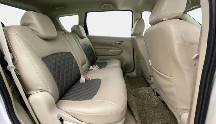 2017 Maruti Ertiga ZDI + SHVS, Diesel, Manual, 62,697 km, Right Side Rear Door Cabin