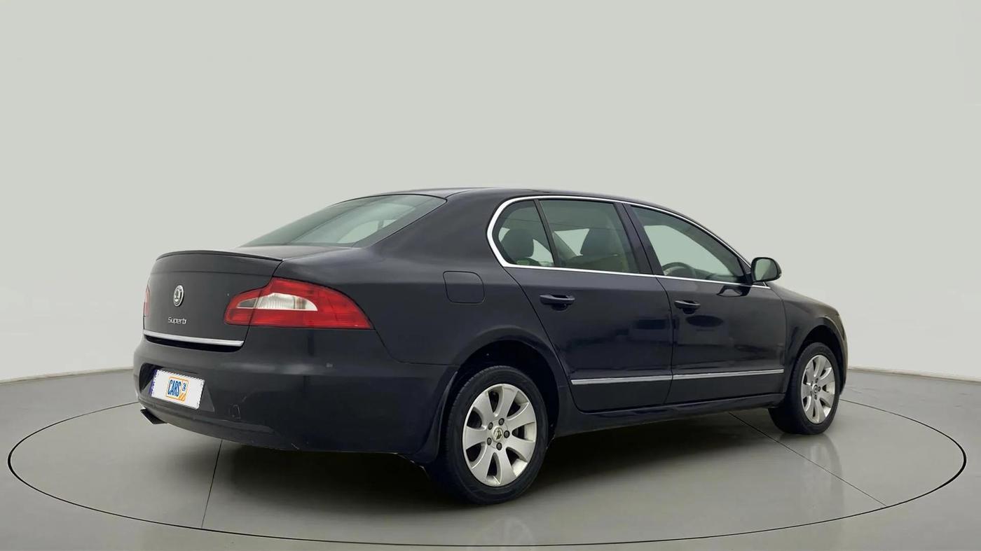 2013 Skoda Superb ELEGANCE 1.8 TSI MT, Petrol, Manual, 1,05,398 km, Right Back Diagonal