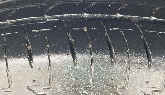 2017 Maruti Celerio VXI AMT, Petrol, Automatic, 49,921 km, Right Rear Tyre Tread