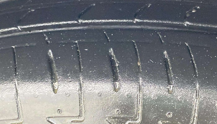 2017 Maruti Celerio VXI AMT, Petrol, Automatic, 49,921 km, Left Front Tyre Tread