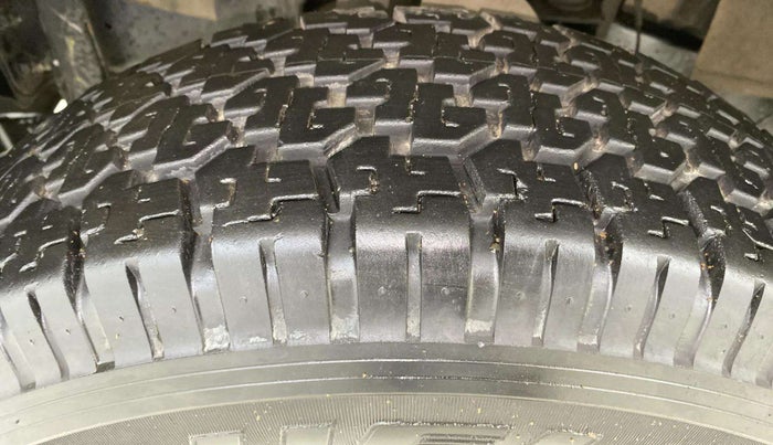 2023 Mahindra Bolero B4, Diesel, Manual, 21,090 km, Left Front Tyre Tread