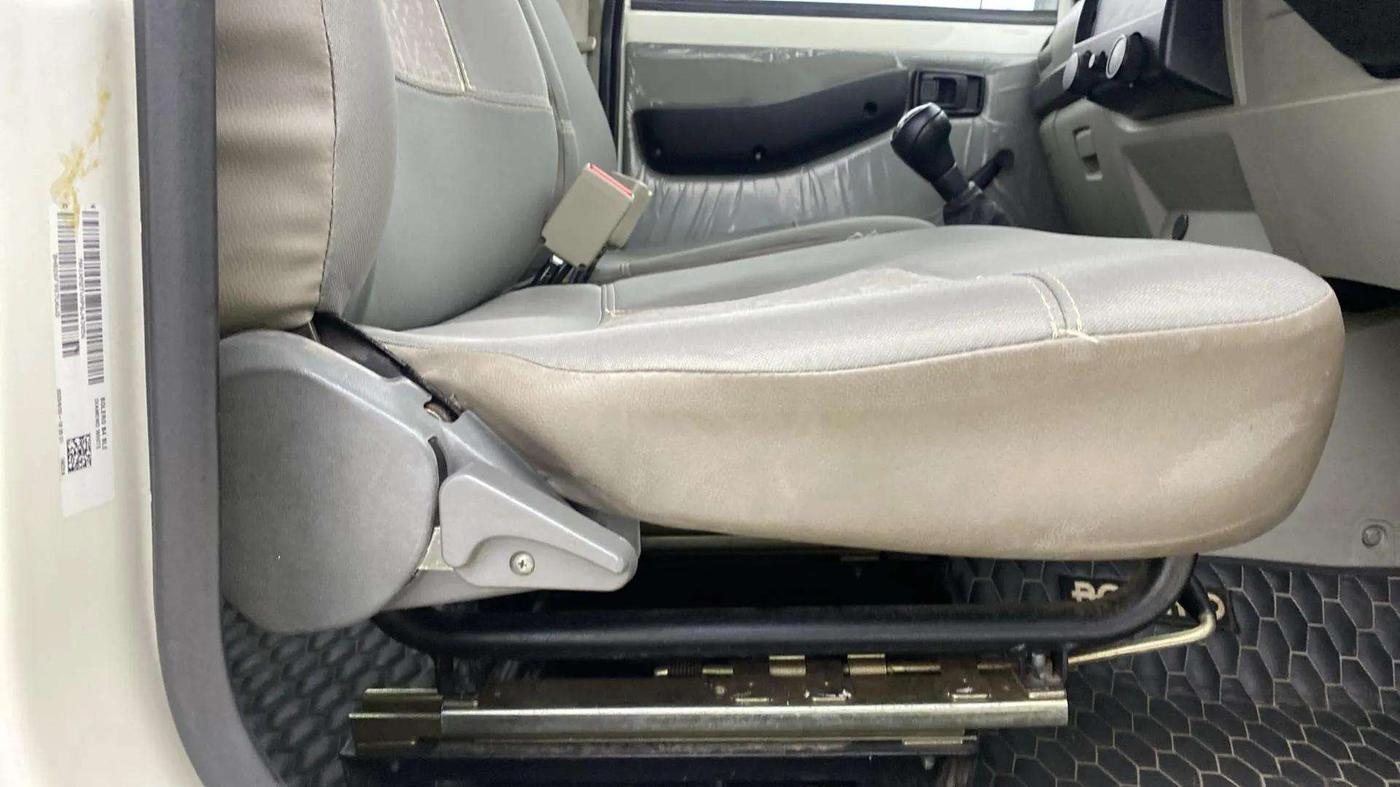 2023 Mahindra Bolero B4, Diesel, Manual, 21,206 km, Driver Side Adjustment Panel