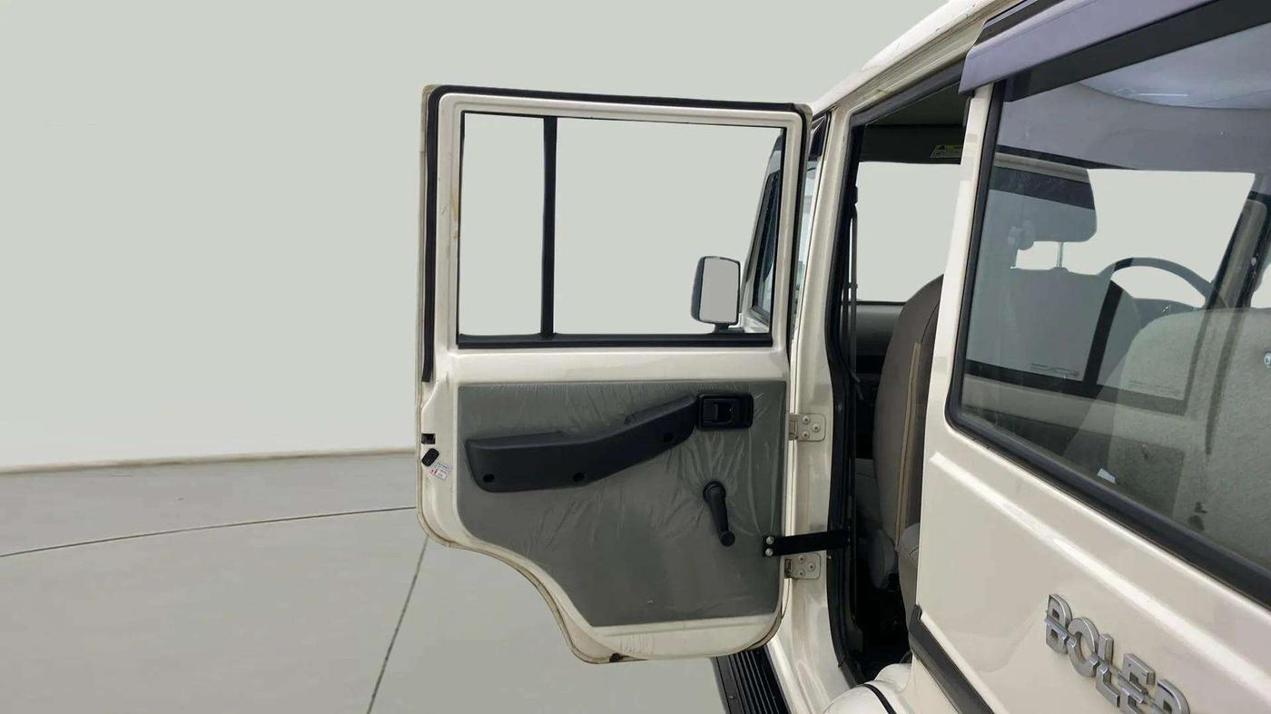 2023 Mahindra Bolero B4, Diesel, Manual, 21,206 km, LHS Rear Door