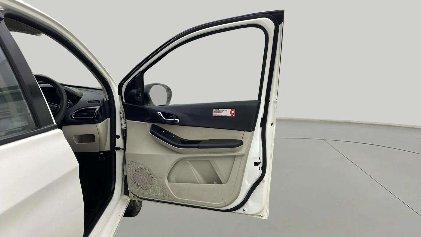 2023 Tata Tiago XZA PLUS PETROL, Petrol, Automatic, 26,623 km, RHS Front Door