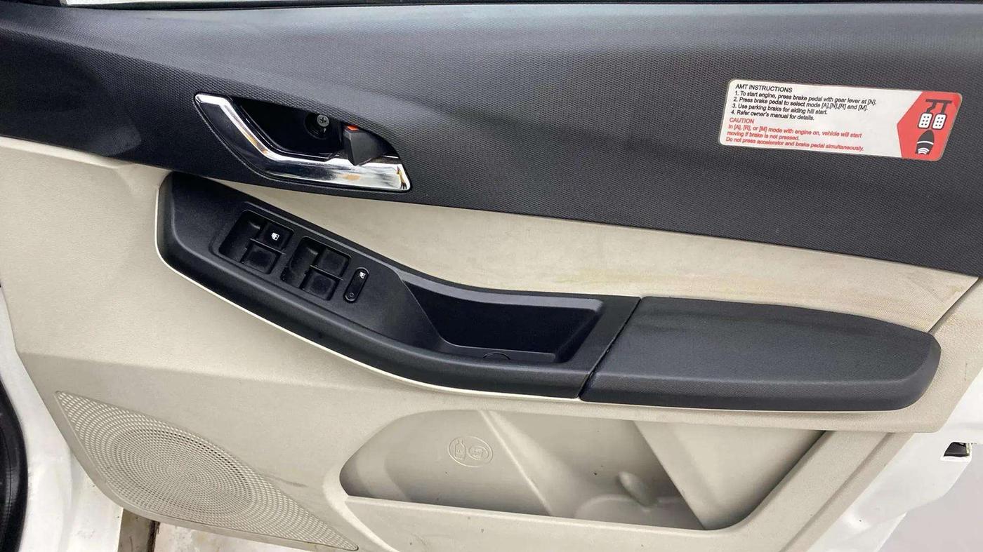 2023 Tata Tiago XZA PLUS PETROL, Petrol, Automatic, 26,623 km, Driver Side Door Panels Control