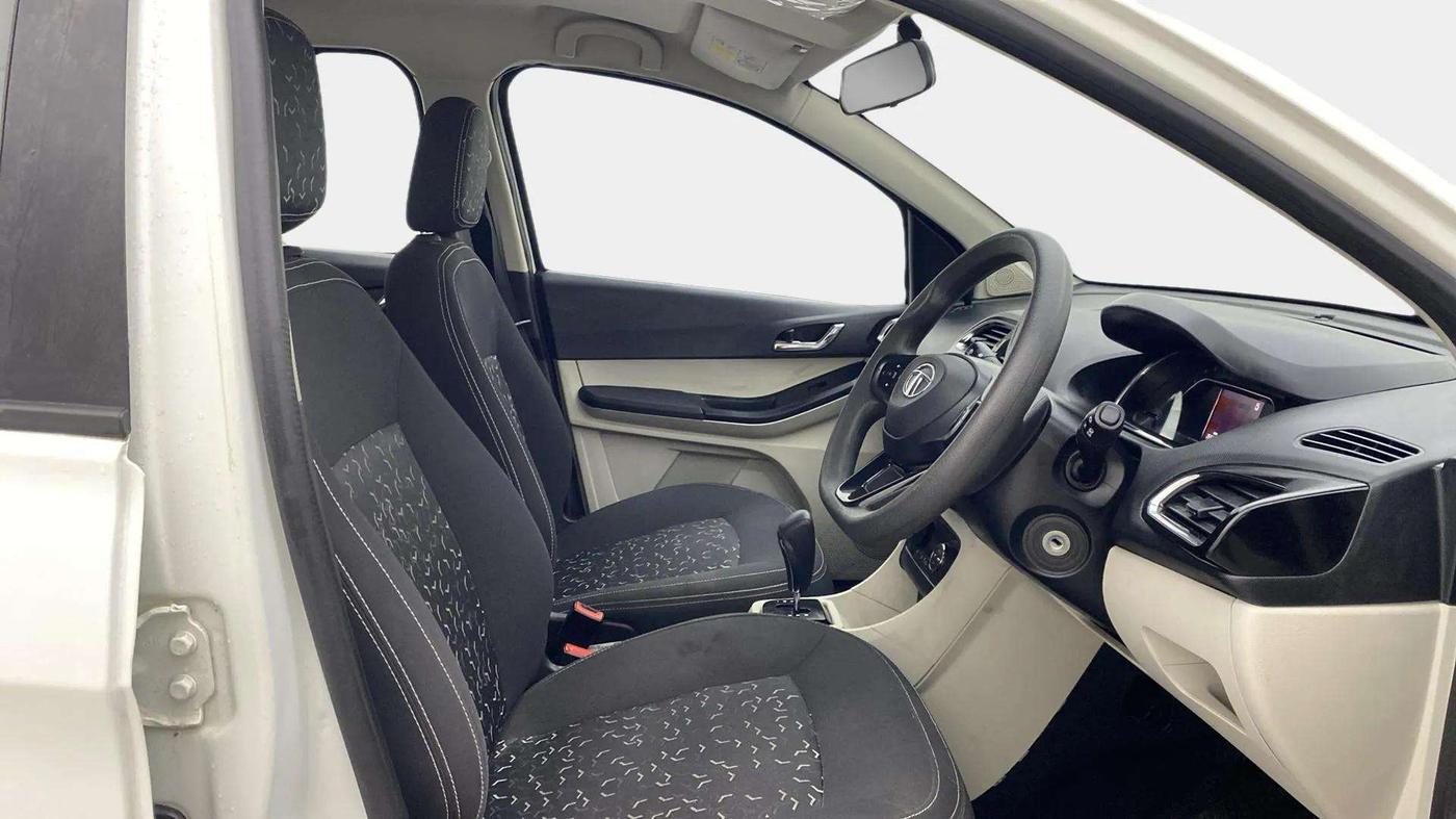 2023 Tata Tiago XZA PLUS PETROL, Petrol, Automatic, 26,623 km, Right Side Front Door Cabin