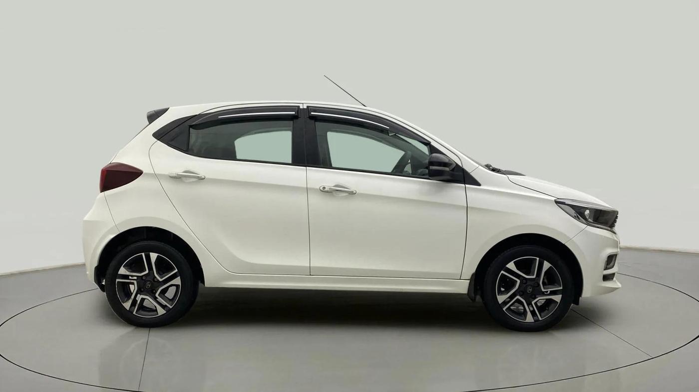 2023 Tata Tiago XZA PLUS PETROL, Petrol, Automatic, 26,623 km, Right Side View