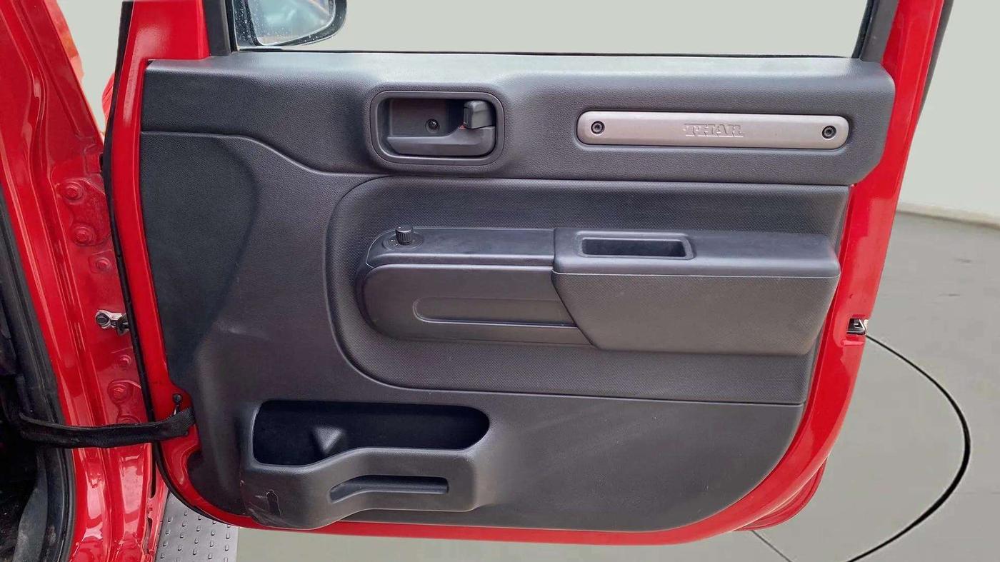 2021 Mahindra Thar LX PETROL HT 4WD AT, Petrol, Automatic, 17,595 km, Driver Side Door Panels Control