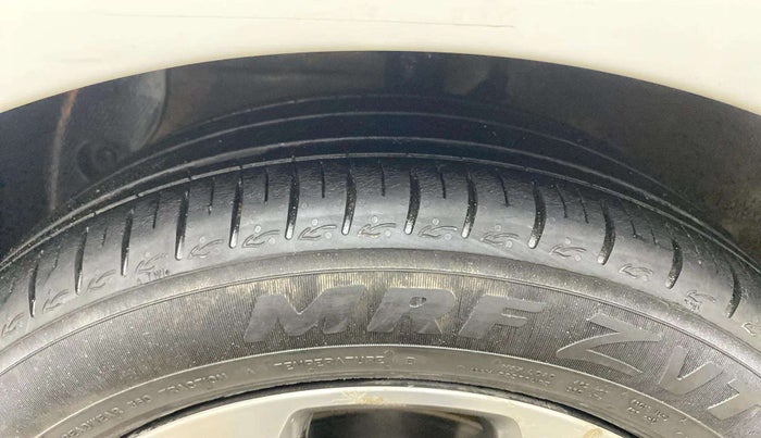2017 Hyundai Xcent SX 1.2 (O), Petrol, Manual, 54,989 km, Left Front Tyre Tread