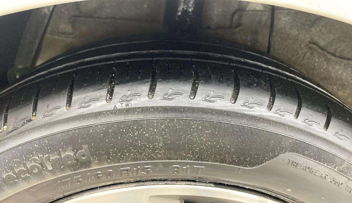 2017 Hyundai Xcent SX 1.2 (O), Petrol, Manual, 54,989 km, Right Rear Tyre Tread