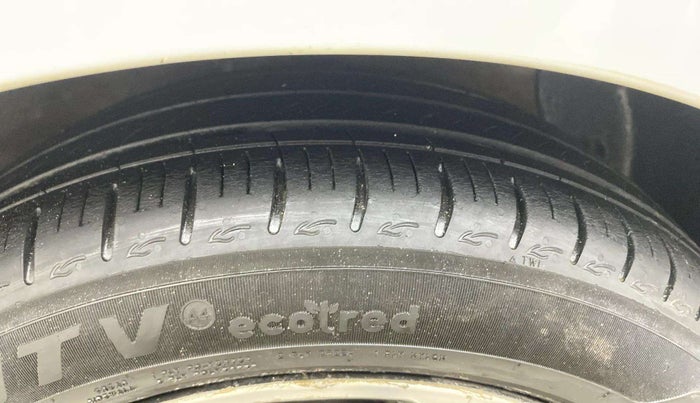 2017 Hyundai Xcent SX 1.2 (O), Petrol, Manual, 54,989 km, Right Front Tyre Tread