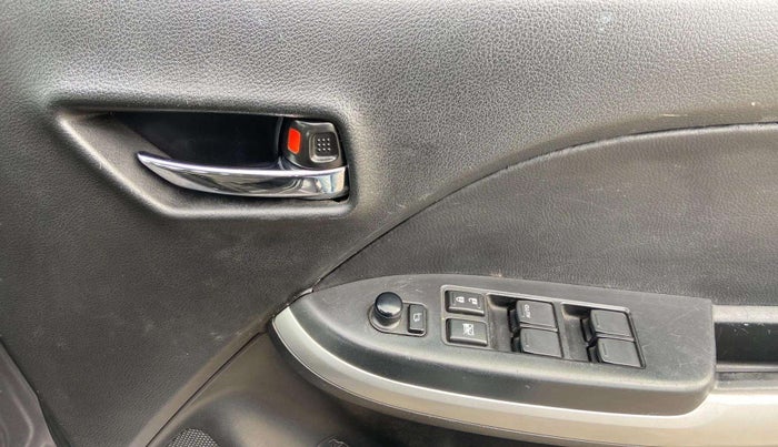 2016 Maruti Baleno DELTA CVT PETROL 1.2, Petrol, Automatic, 43,137 km, Driver Side Door Panels Control