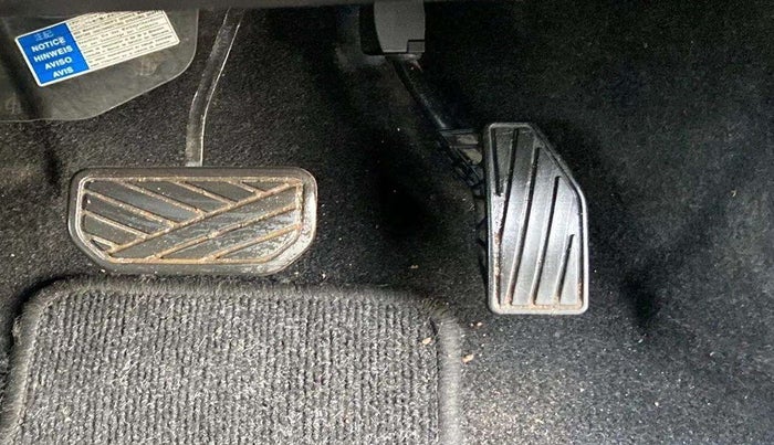 2016 Maruti Baleno DELTA CVT PETROL 1.2, Petrol, Automatic, 43,137 km, Pedals