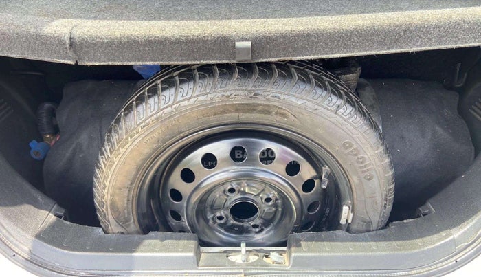 2015 Maruti Wagon R 1.0 VXI, CNG, Manual, 82,729 km, Boot Inside