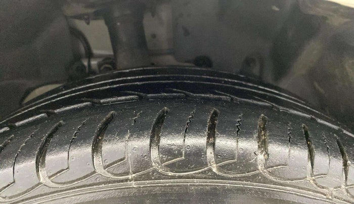 2017 Ford Ecosport TITANIUM 1.5L PETROL AT, Petrol, Automatic, 69,846 km, Right Front Tyre Tread