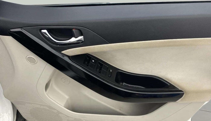 2023 Tata NEXON XZ PLUS PETROL, Petrol, Manual, 27,182 km, Driver Side Door Panels Control