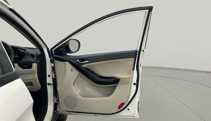 2023 Tata NEXON XZ PLUS PETROL, Petrol, Manual, 27,182 km, RHS Front Door