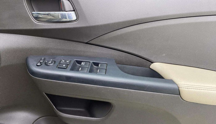 2015 Honda CRV 2.4 AWD AT, Petrol, Automatic, 1,22,300 km, Driver Side Door Panels Control