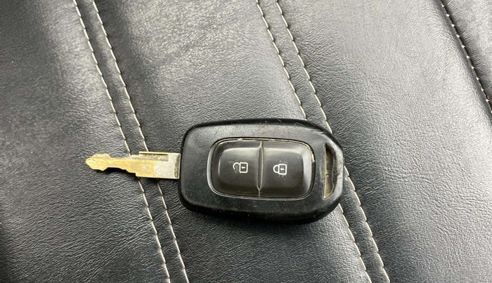 2018 Renault Kwid RXT 1.0 (O), Petrol, Manual, 39,846 km, Key Close Up