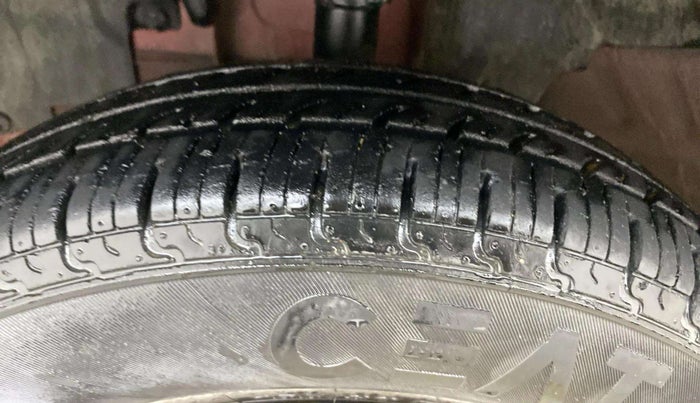 2018 Renault Kwid RXT 1.0 (O), Petrol, Manual, 39,846 km, Left Front Tyre Tread