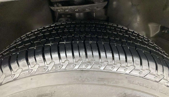 2021 Tata Harrier XZA PLUS 2.0L DARK EDITION, Diesel, Automatic, 92,586 km, Right Front Tyre Tread