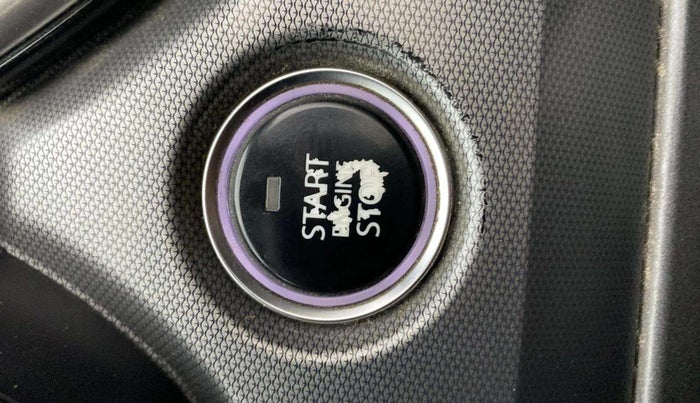 2021 Tata Harrier XZA PLUS 2.0L DARK EDITION, Diesel, Automatic, 92,586 km, Keyless Start/ Stop Button