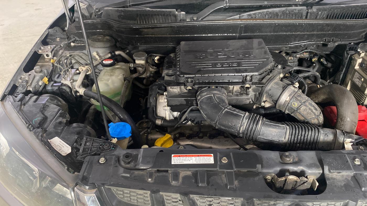 2018 Maruti Vitara Brezza VDI AMT, Diesel, Automatic, 1,00,973 km, Engine View - Right