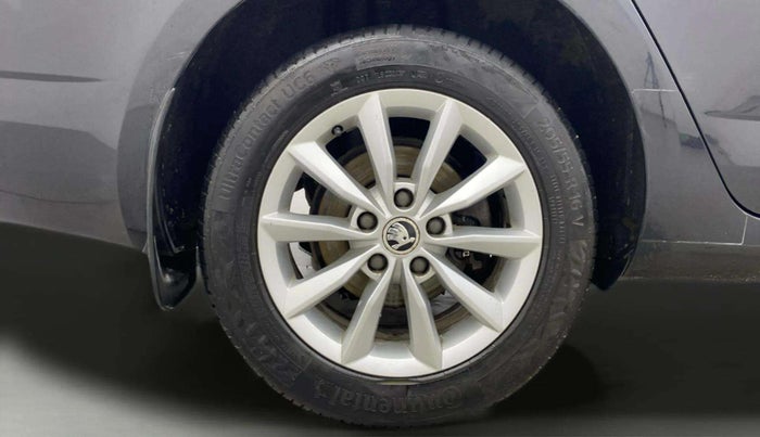 2016 Skoda Octavia STYLE PLUS AT 1.8 TSI, Petrol, Automatic, 98,374 km, Right Rear Wheel